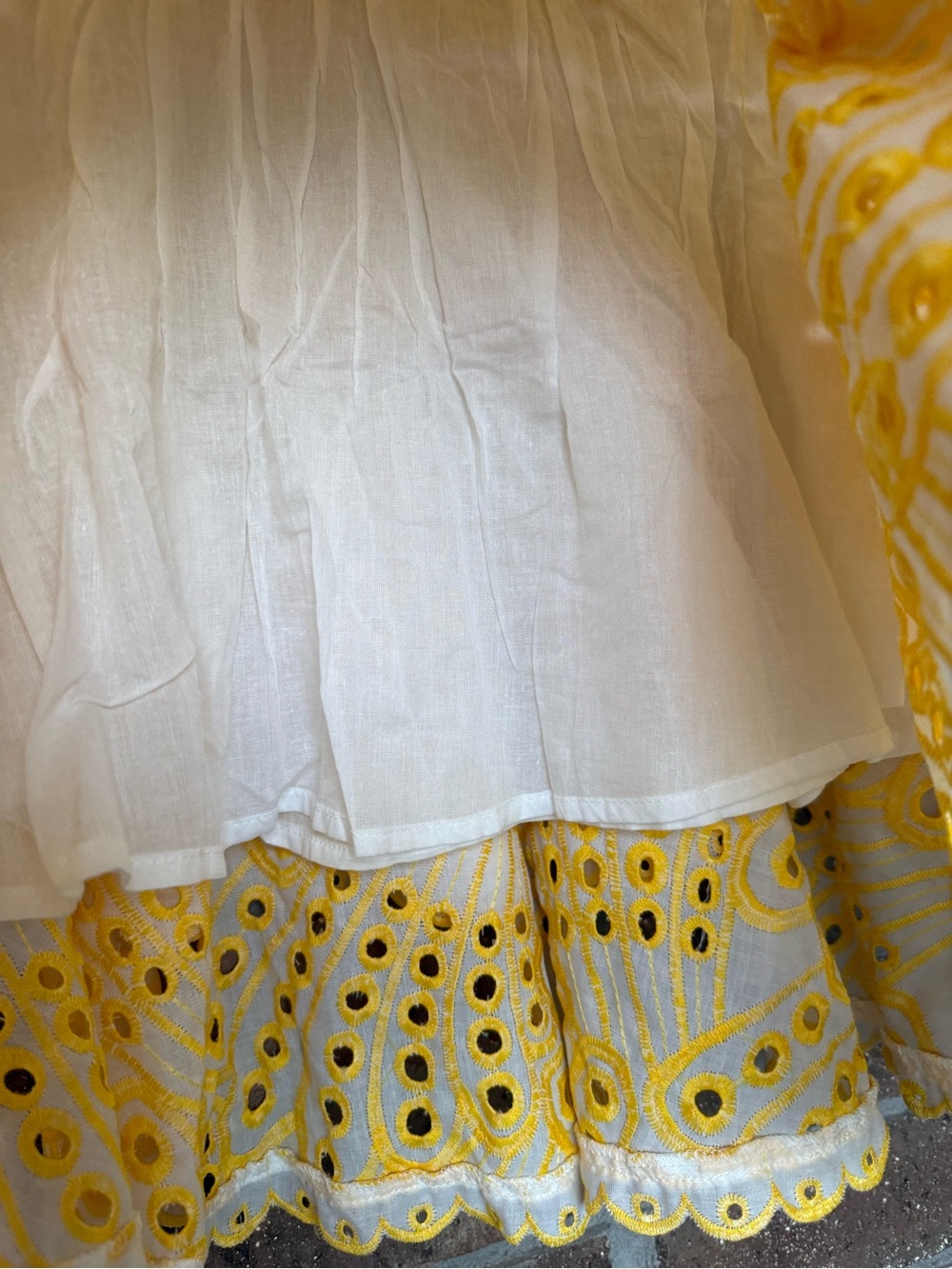 Ontwelfth Sunshine Yellow Tiered Eyelet Mini Skirt Size Large - Picture 4 of 6